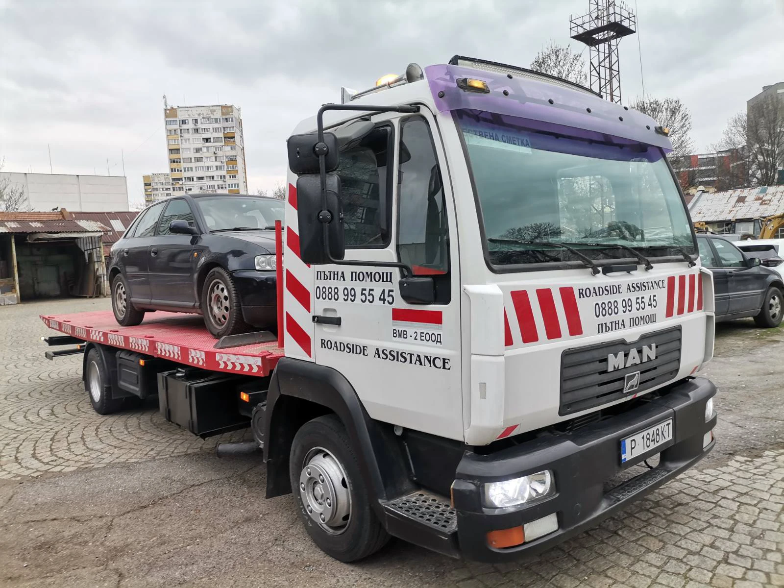 Изглед отпред на влекача